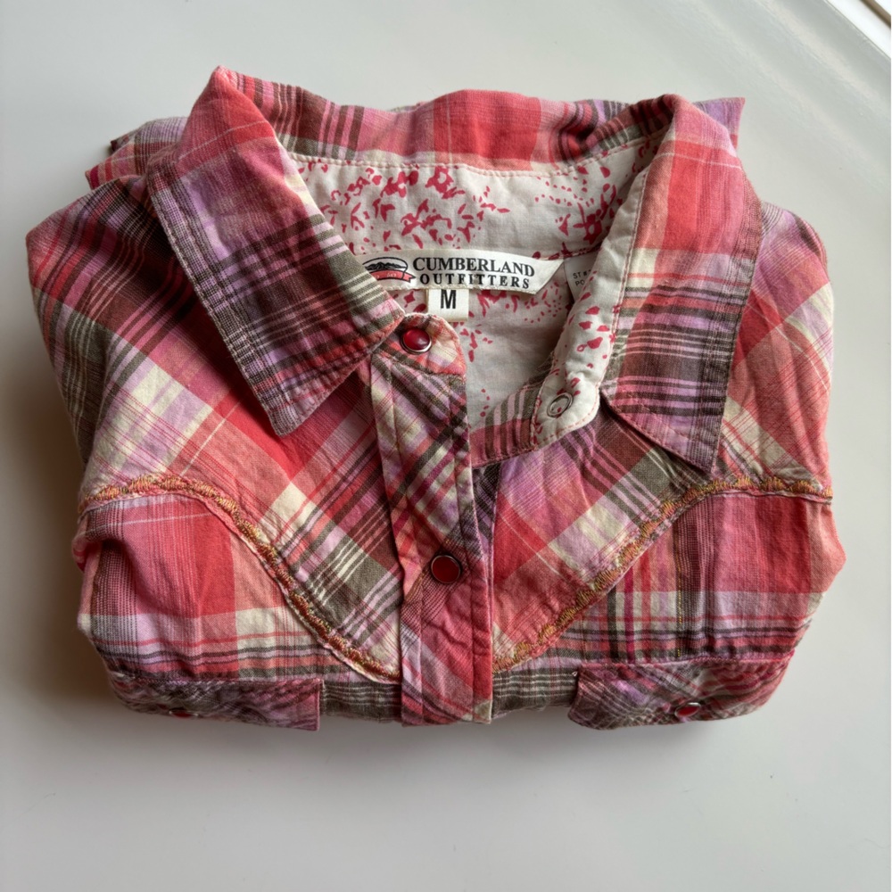 CUMBERLAND OUTFITTERS Pink Plaid Western Shirt with Jewelled Snaps Size Medium